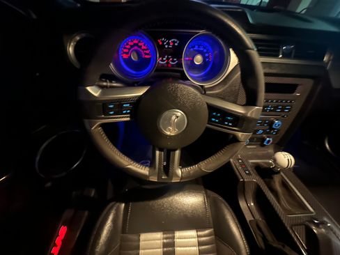 Used 2010 Ford Mustang Shelby GT500 image 27