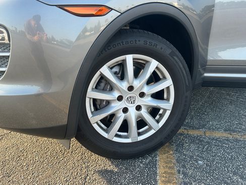 Used 2011 Porsche Cayenne AWD/4WD image 21