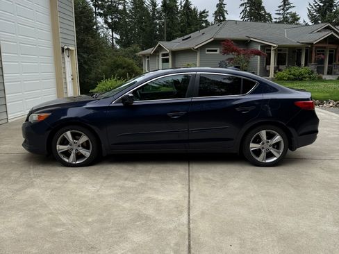 Used 2013 Acura ILX FWD image 10