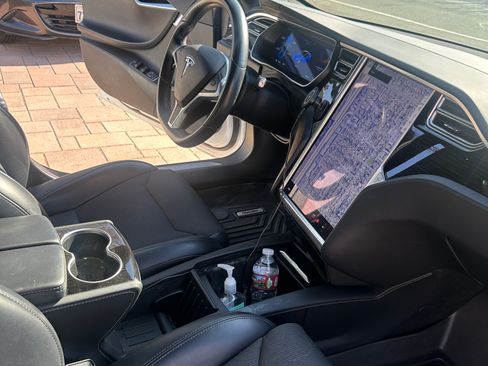 Used 2017 Tesla Model S 75D AWD/4WD image 23