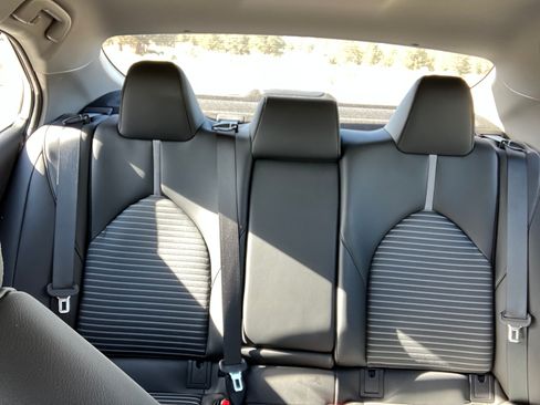 Used 2023 Toyota Camry SE w/ Cold Weather Package image 6