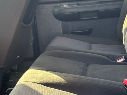 Used 2014 Chevrolet Silverado 2500 LT w/ Interior Plus Package image 6