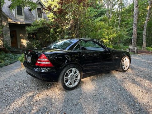 Used 2004 Mercedes-Benz SLK 320 image 8