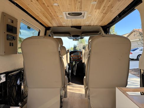 Used 2015 Mercedes-Benz Sprinter 2500 image 23