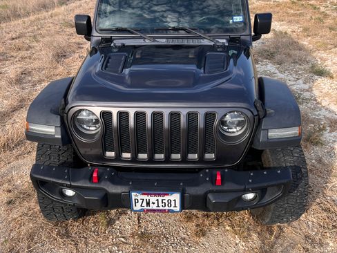 Used 2018 Jeep Wrangler Unlimited Rubicon w/ Dual Top Group AWD/4WD image 5