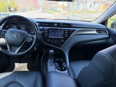 Used 2018 Toyota Camry SE image 8