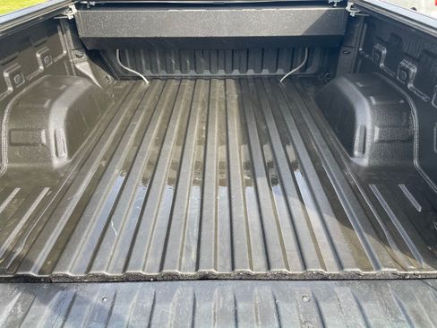 Used 2022 GMC Sierra 1500 AT4 w/ AT4 Premium Package image 14