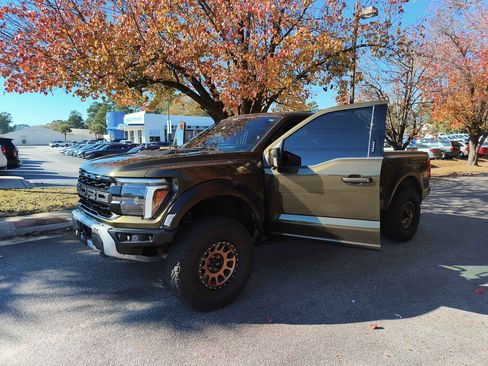 Used 2024 Ford F150 Raptor image 5