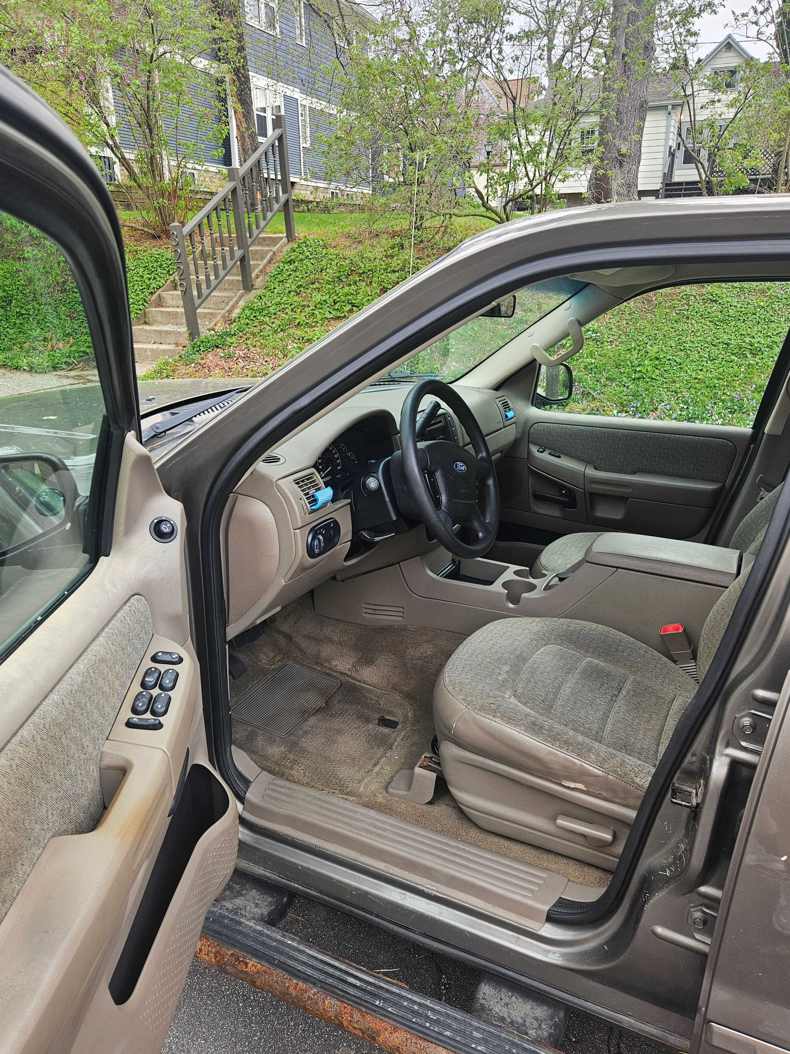 Used 2002 Ford Explorer XLS AWD/4WD image 9