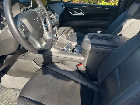 Used 2023 Chevrolet Suburban Z71 image 13