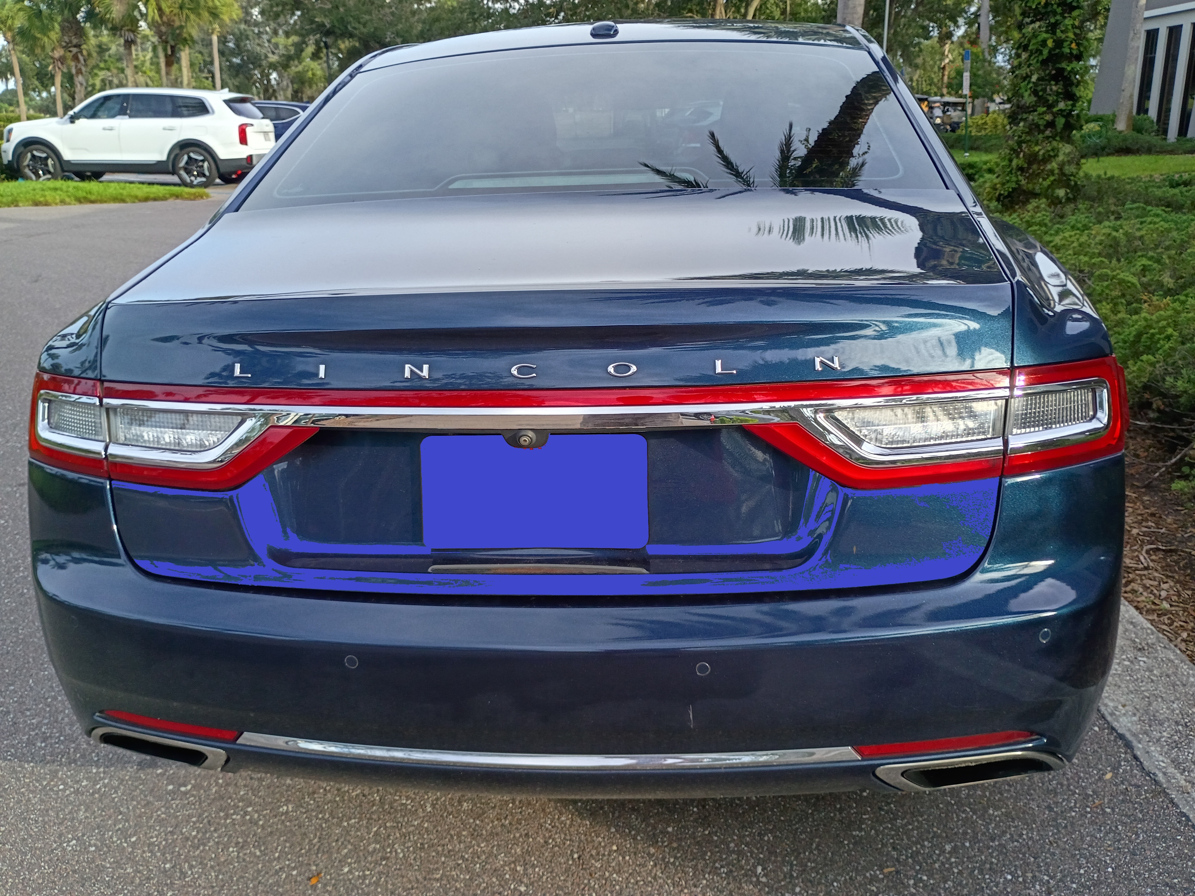 Used 2017 Lincoln Continental Reserve w/ Climate Package AWD/4WD image 6