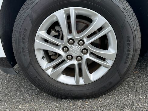 Used 2018 Buick Enclave Premium image 8