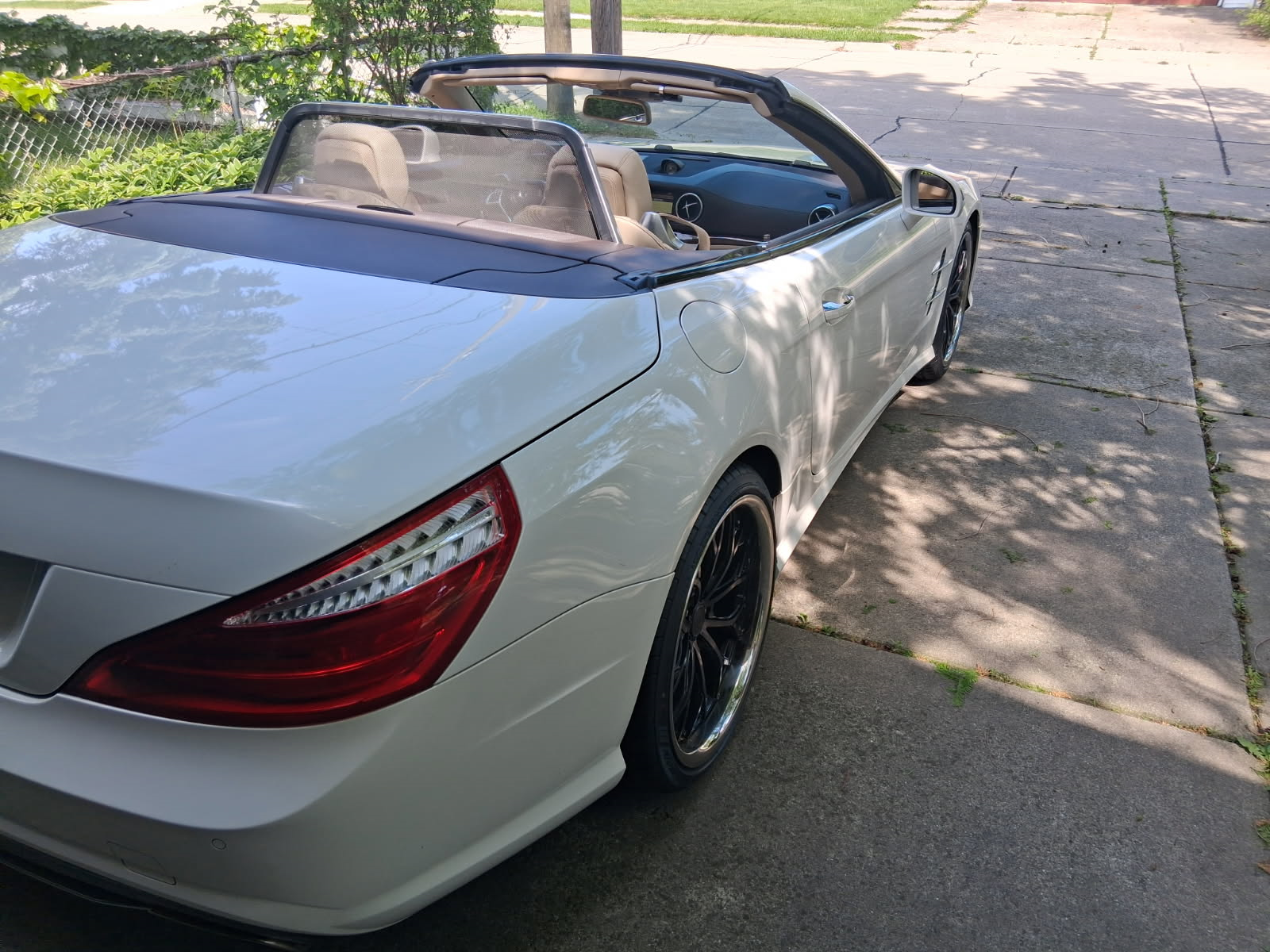 Used 2013 Mercedes-Benz SL 550 image 2