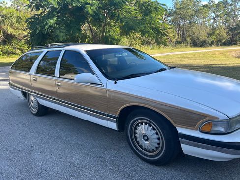 Used 1996 Buick Roadmaster Estate image 1