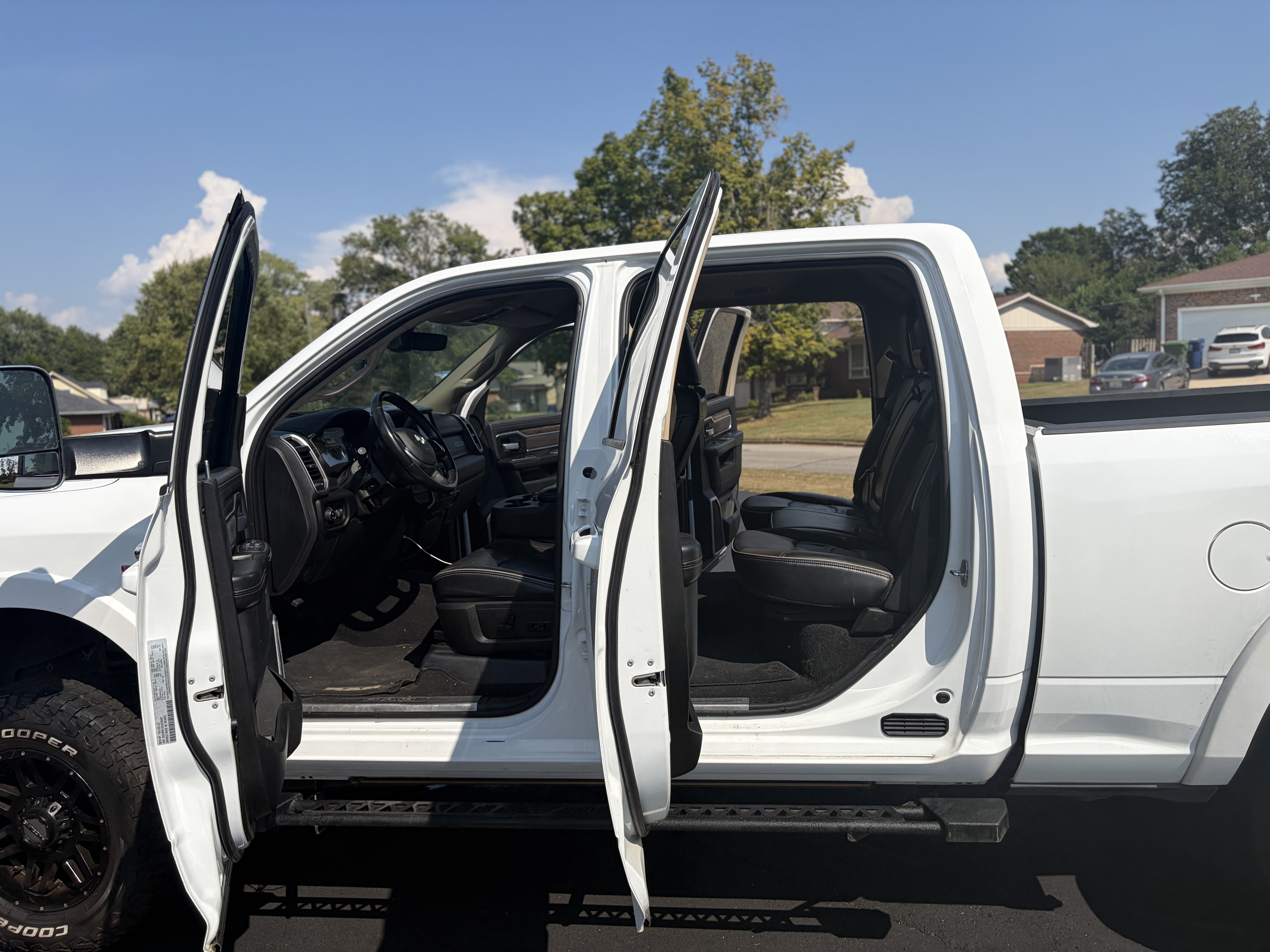 Used 2020 RAM 2500 Laramie AWD/4WD image 15