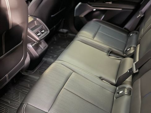 Used 2023 Cadillac Lyriq 2WD image 10