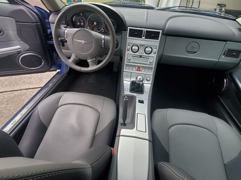 Used 2005 Chrysler Crossfire Limited image 18
