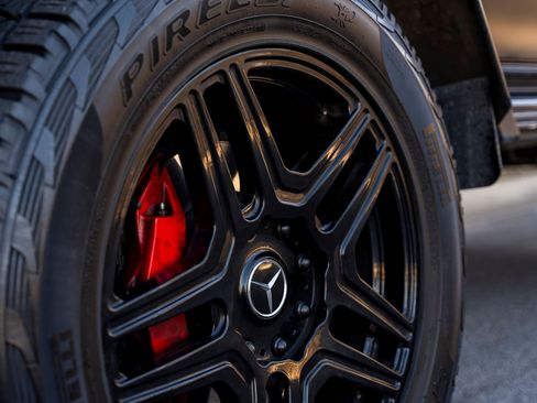 Used 2017 Mercedes-Benz G 550 Squared image 14