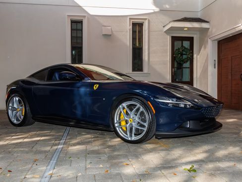 Used 2021 Ferrari Roma image 2