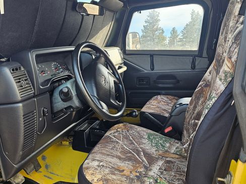 Used 2005 Jeep Wrangler X image 13