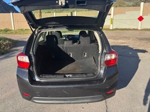 Used 2013 Subaru Impreza 2.0i Premium AWD/4WD image 2