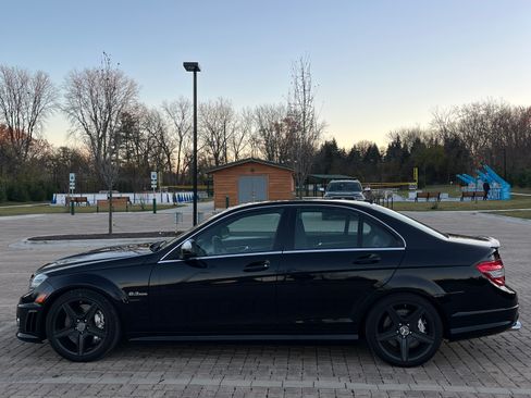 Used 2009 Mercedes-Benz C 63 AMG Sedan image 2