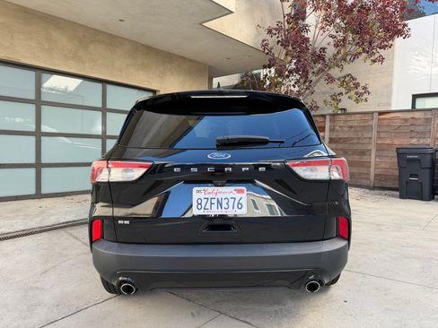 Used 2021 Ford Escape SE w/ SE Sport Appearance Package FWD image 6