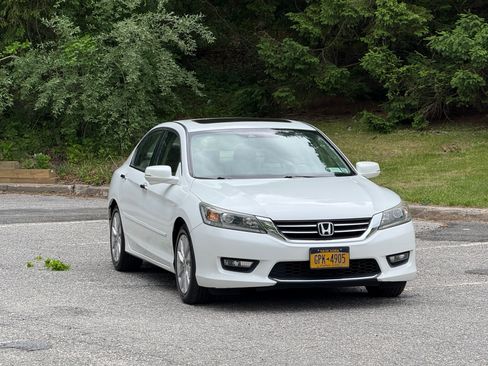 Used 2014 Honda Accord EX-L image 2