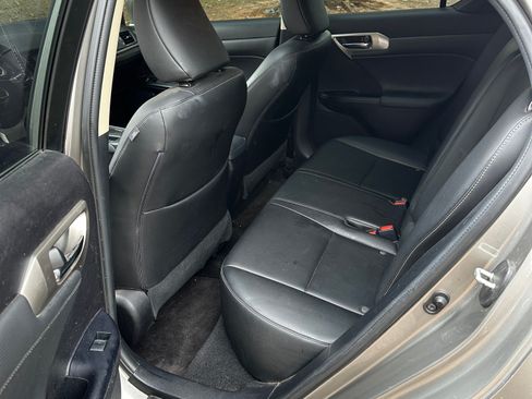 Used 2017 Lexus CT 200h w/ Seat Comfort Package image 10