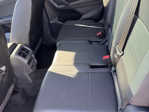 Used 2019 Volkswagen Tiguan SE image 5