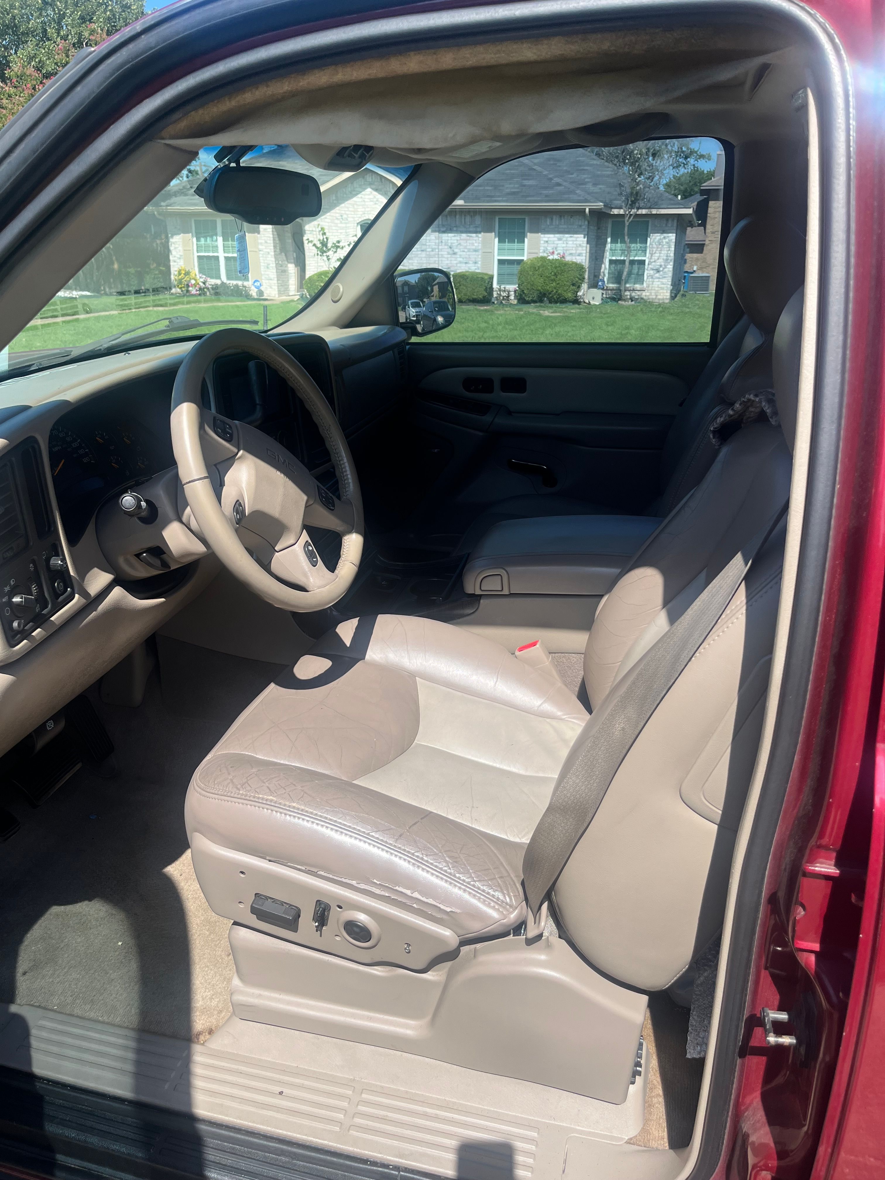 Used 2004 GMC Yukon Denali AWD/4WD image 13