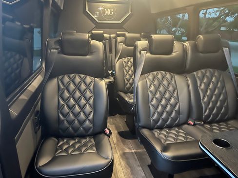 Used 2022 Mercedes-Benz Sprinter 3500 image 30