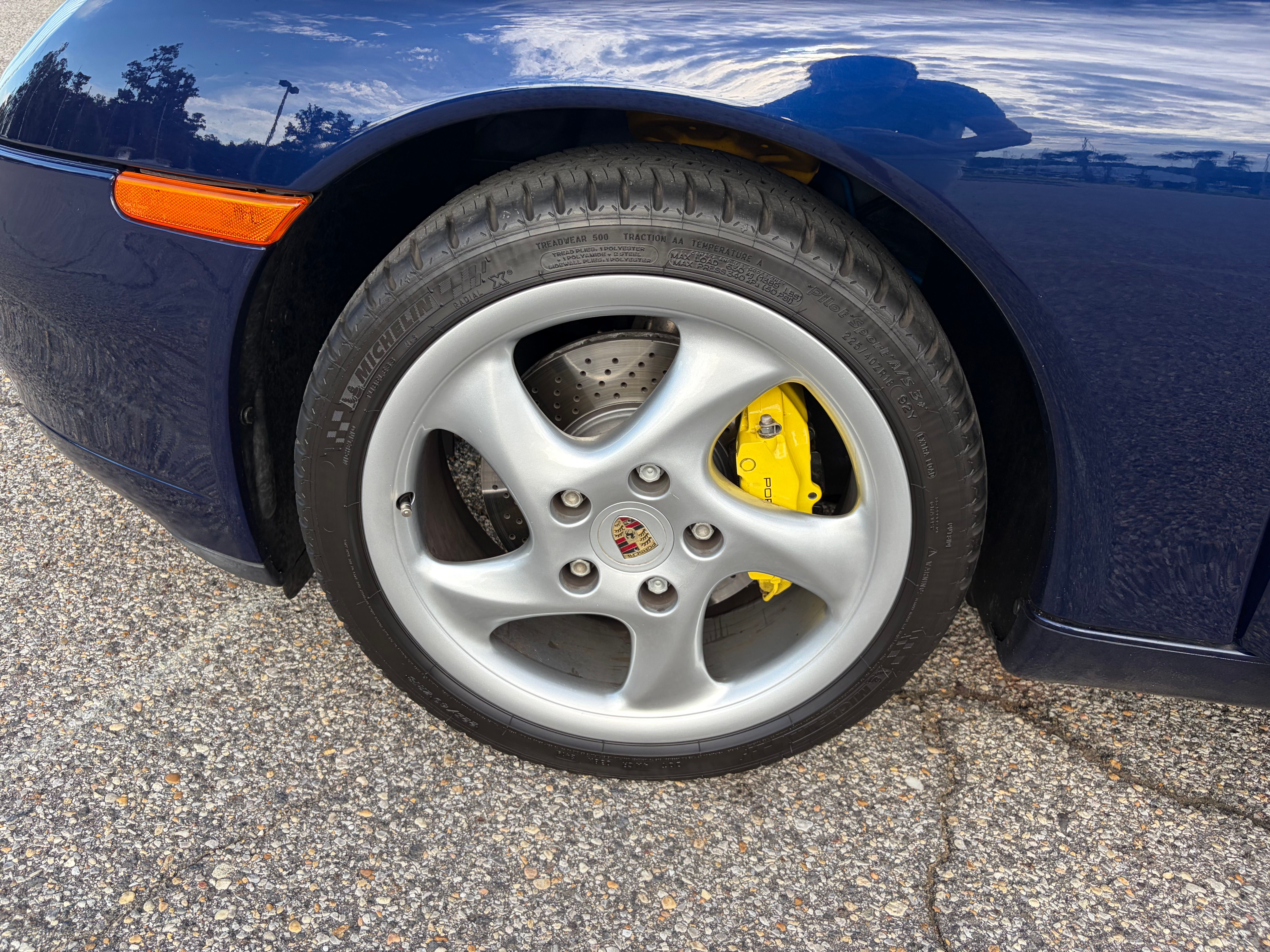 Used 2001 Porsche 911 Carrera RWD image 12