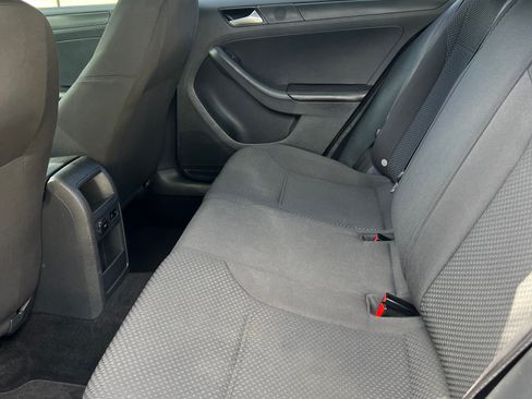 Used 2014 Volkswagen Jetta S image 5