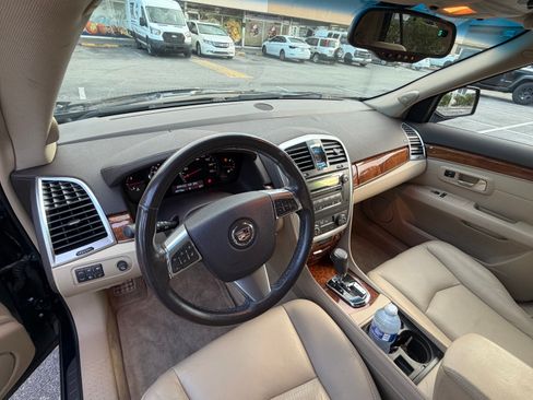 Used 2008 Cadillac SRX AWD w/ Utility Package image 16
