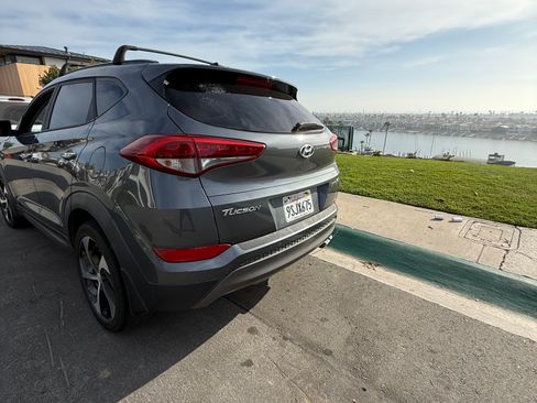 Used 2016 Hyundai Tucson Limited w/ Option Group 03 image 4