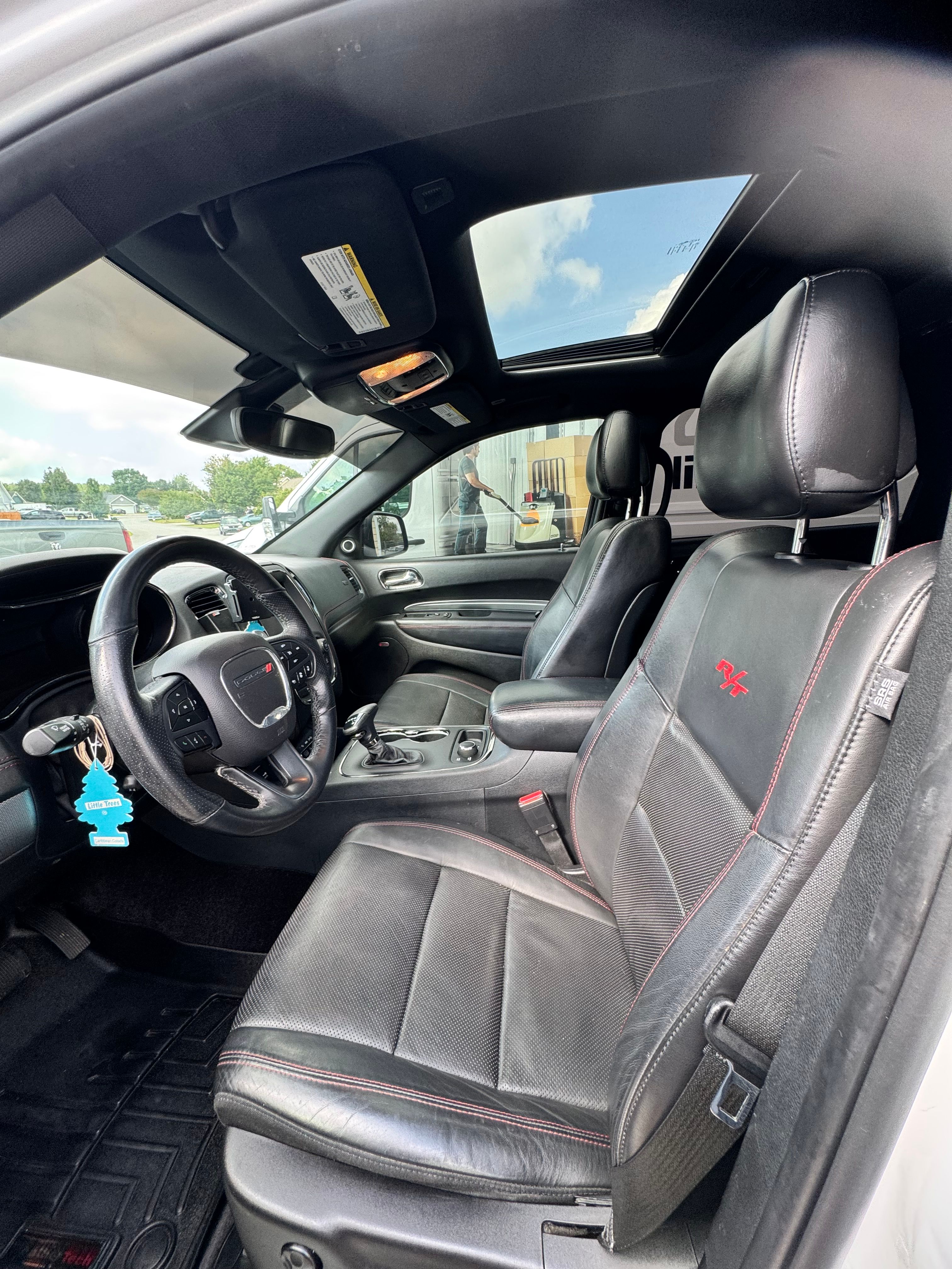 Used 2018 Dodge Durango R/T w/ Technology Group AWD/4WD image 5