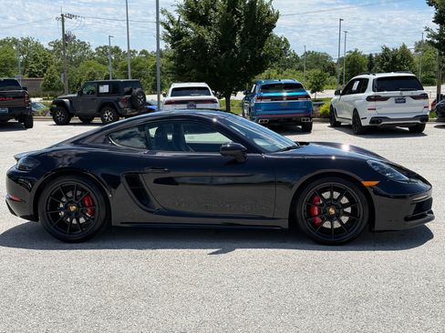 Used 2021 Porsche 718 Cayman GTS RWD image 6