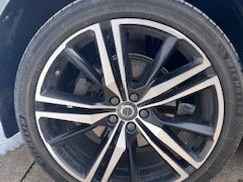 Used 2019 Volvo XC60 T5 R-Design w/ Protection Package Premier image 12