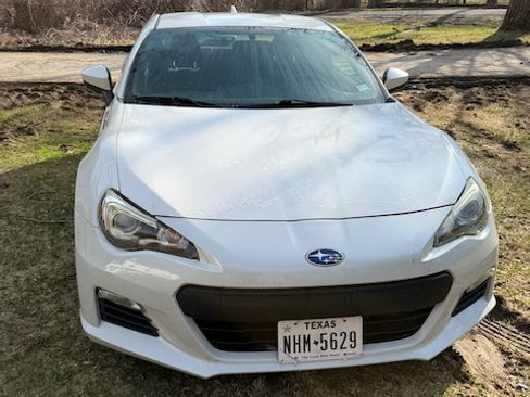 Used 2015 Subaru BRZ Premium image 2