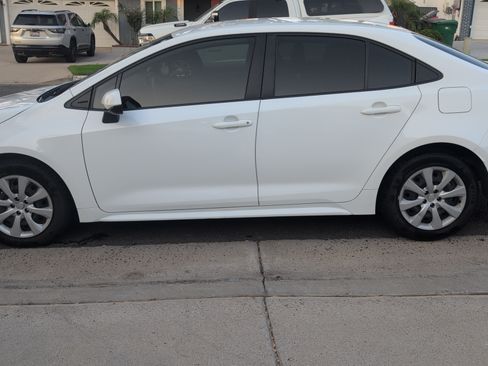 Used 2024 Toyota Corolla LE image 2