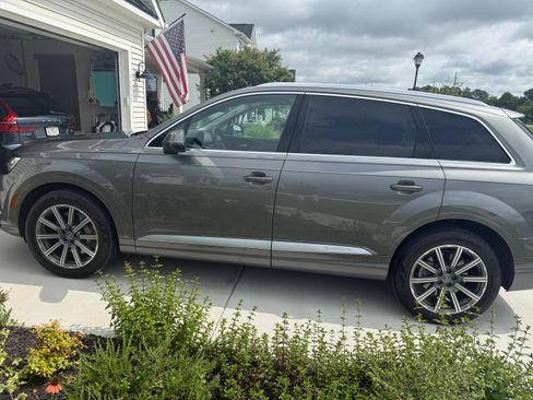 Used 2018 Audi Q7 3.0T Prestige AWD/4WD image 10