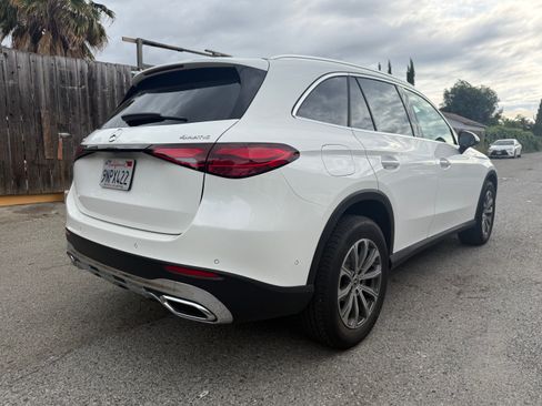 Used 2024 Mercedes-Benz GLC 300 4MATIC image 9