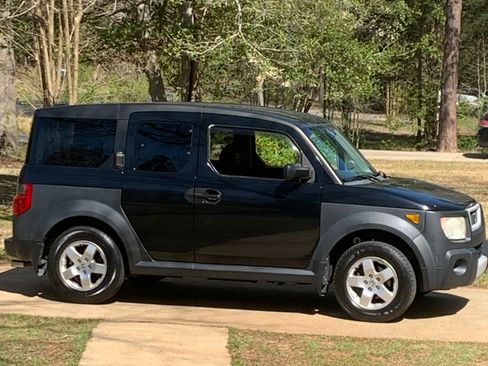 Used 2005 Honda Element EX image 2
