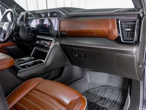 Used 2024 GMC Sierra 2500 Denali Ultimate w/ Max Trailering Package image 6