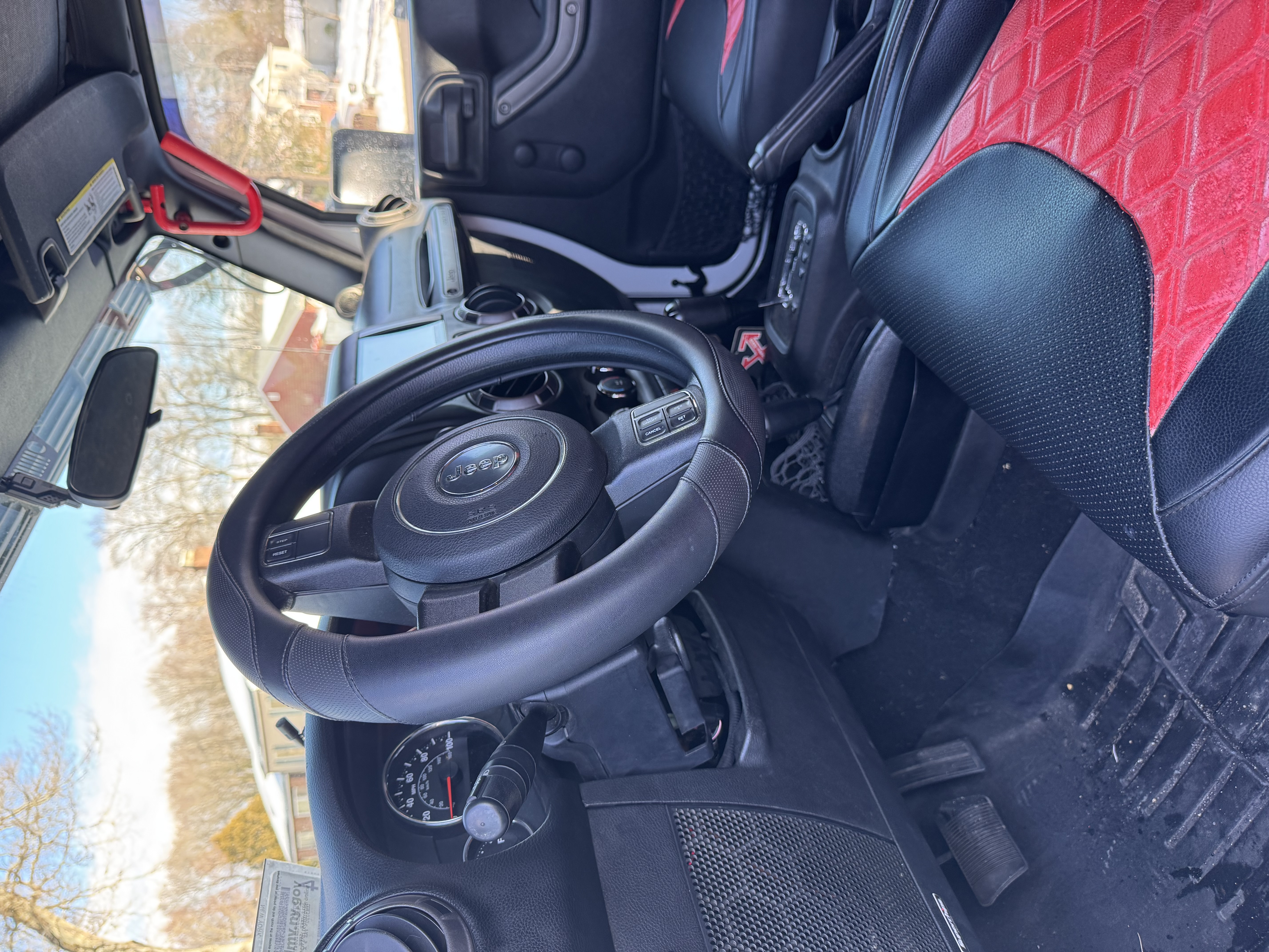 Used 2012 Jeep Wrangler Unlimited Sport AWD/4WD image 14
