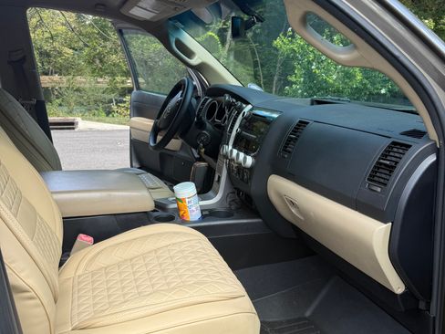 Used 2012 Toyota Tundra Limited w/ Memory Pkg AWD/4WD image 20