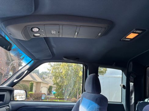 Used 1998 GMC Sierra 2500 4x4 Extended Cab w/ Powermax Pkg image 13