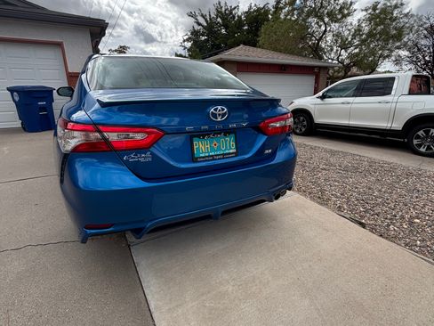 Used 2018 Toyota Camry SE image 5