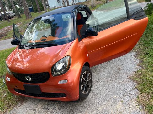 Used 2016 smart fortwo passion image 4